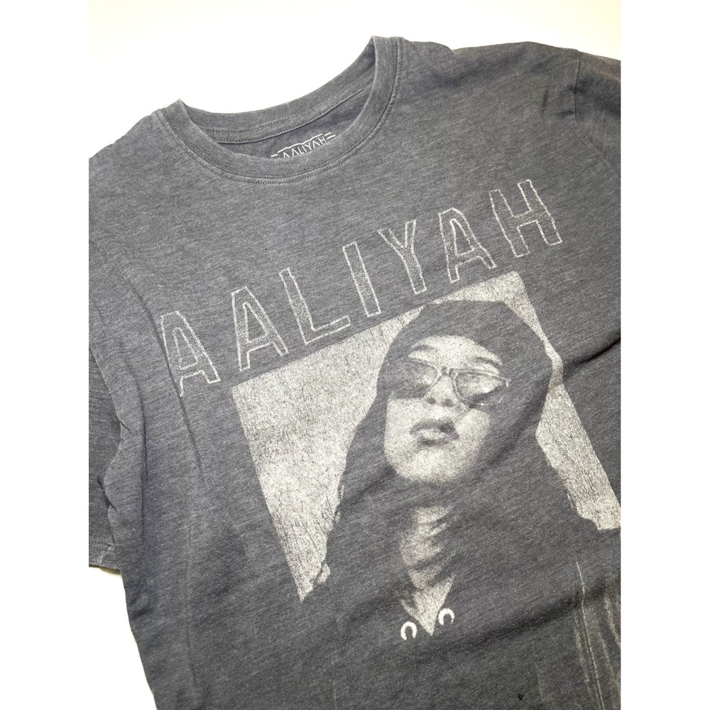 Aaliyah Graphic T-Shirt XL Gray Vintage Style Tribute R&B Music Legend Tee